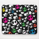 find me in the crowd  - black mousepads