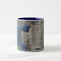 Fisherman Sculpture made of wire Mug