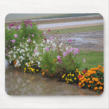 Flores de la granja en tía Mag y tío Gene's Tapetes De Ratones