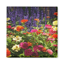 Flowerbed magnet