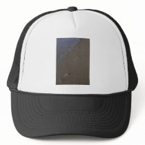 Footprints in the sand mesh hats