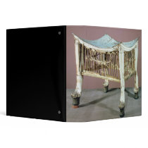 Footstool used by the child-king at the beginning binder