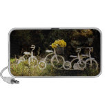 Four White Trikes Ipod Speaker
