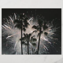 Fuegos artificiales detrás de las palmeras flyer personalizado