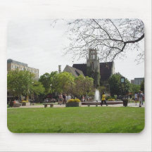 Fuente de la universidad de Madison Alfombrilla De Ratones