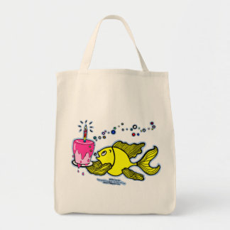 Fish Birthday Cake on Funny Cartoon Fish Bringing Pink Birthday Cake Bag