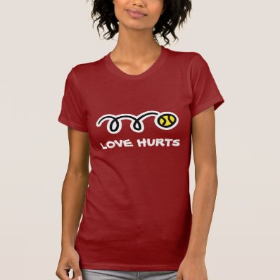 Funny tennis t-shirt - Love hurts