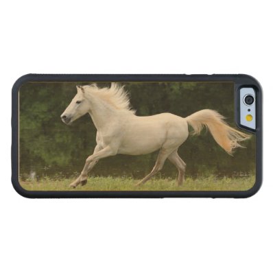 Galloping White Horse Carved® Maple iPhone 6 Bumper