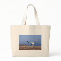 Gannet landing at Cape Kidnappers colony Canvas Bags