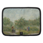 Garden in Montmartre with lovers Organizers