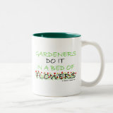 GARDENERS DO IT Coffee Mug mug