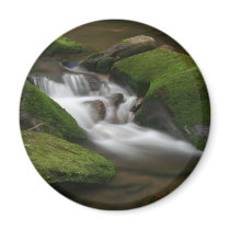 Gentle flow magnets