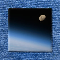 Gibbous Moon from Orbit Button