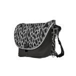 giraffe commuter bag