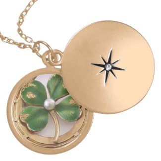GOLDEN HORSESHOE CLOVER CHARM NECKLACE