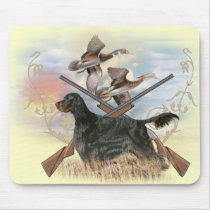 Gordon Setter Hunts mousepads