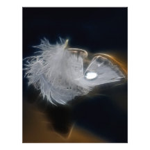 Gotita del agua en una pluma blanca membrete  