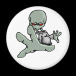 Graffiti Character - grey Alien - Magnet