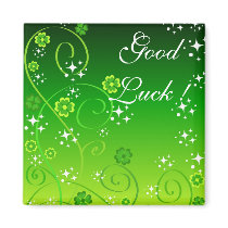 Green clovers and stars magnets
