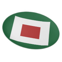 Green, White, Red Diamond Pattern plates
