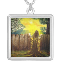 Growth of woman jewelry necklaces