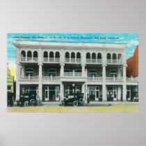 Head-On View of the Tremont HotelRed Bluff, CA Print