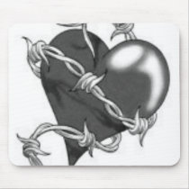 heart with barbwire mouse mat
