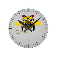 Hei Tiki Bee Toy Kiwiana Round Clocks