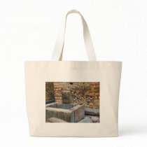 Hermes Fountain, Pompeii bags