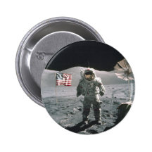 Hombre del último de Apolo 17 en la luna Pin