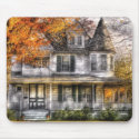House - Classic Victorian mousepads