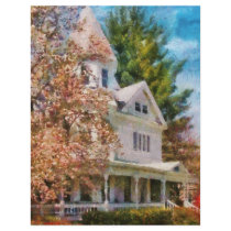 House - Fit for a Queen Flyers