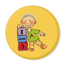 I am 3 fridge magnets