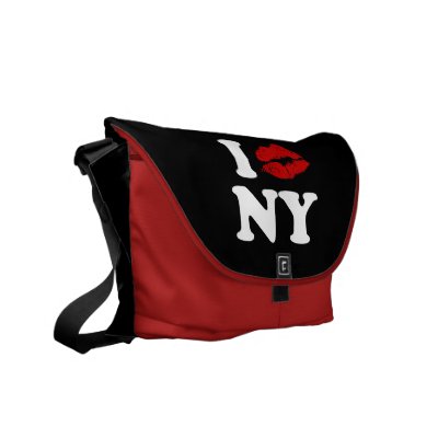 I Kiss New York Messenger Bag