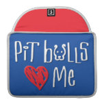 I Love Pit Bulls - Pit Bulls Love Me Sleeve For Macbooks