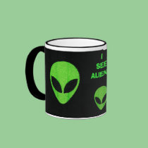 I SEE ALIENS MUG