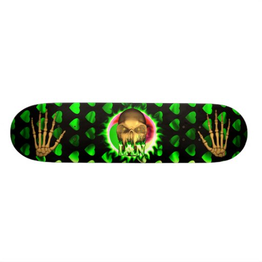 Ian skull green fire Skatersollie skateboard.