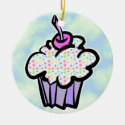 pastel dots cupcake