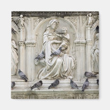 Italy, Tuscany, Sienna. Statues and birds on Fridge Magnet