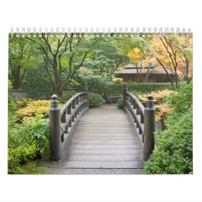Jardín japonés en calendario del otoño Jardín japonés en calendario del otoño