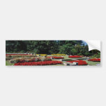 Jardines botánicos rojos del chalet Tranto en el l Etiqueta De Parachoque