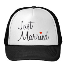 Just Married (Script With Red Heart) Mesh Hat