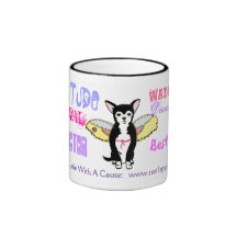 K-9 Cutie con una taza de la causa