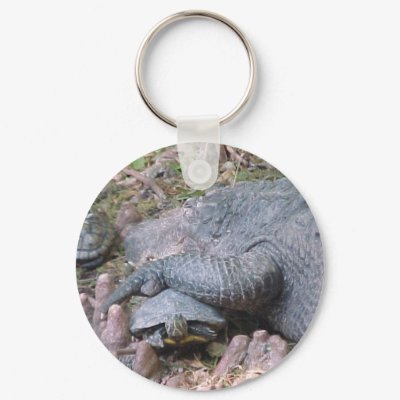 Keychain "Gator Hugs" by smilodonart