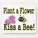 Kiss a bee with pink flowers mouse mat