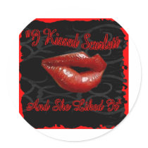 Kiss Scarlett Round Stickers