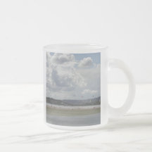 Kite Surfers. Scenic view. Mugs