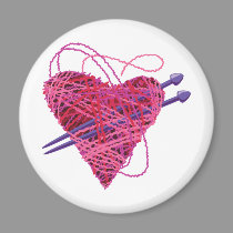 kniting pink heart magnets