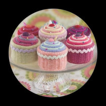 knitted cupcakes magnets