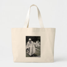 Korean War Memorial veterans Status Tote Bag